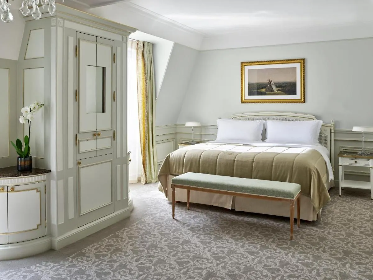 Le Meurice - Dorchester Collection 5*