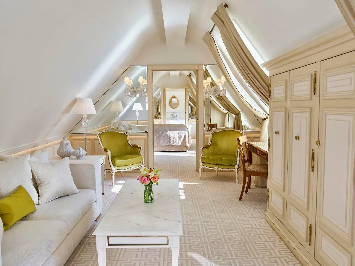 מלון Le Meurice - Dorchester Collection 5*